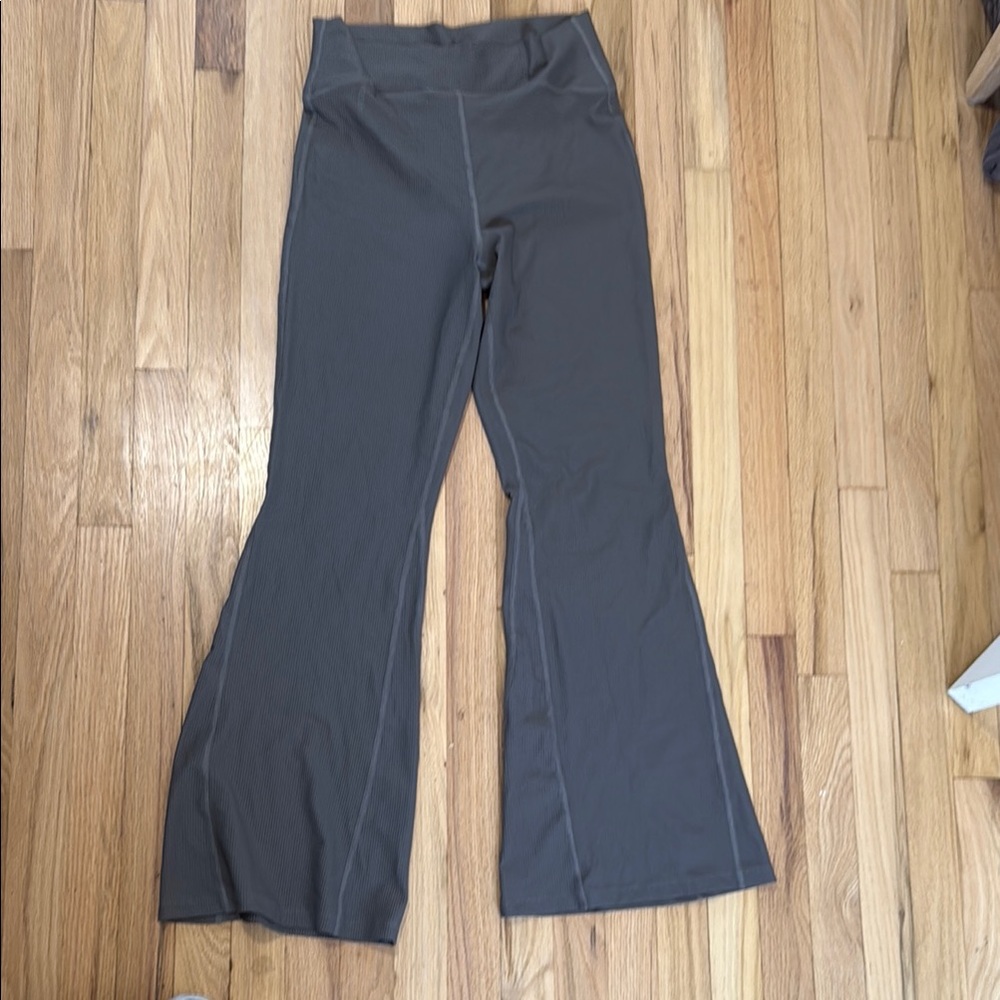 Green/grey Flared ribbed Pants